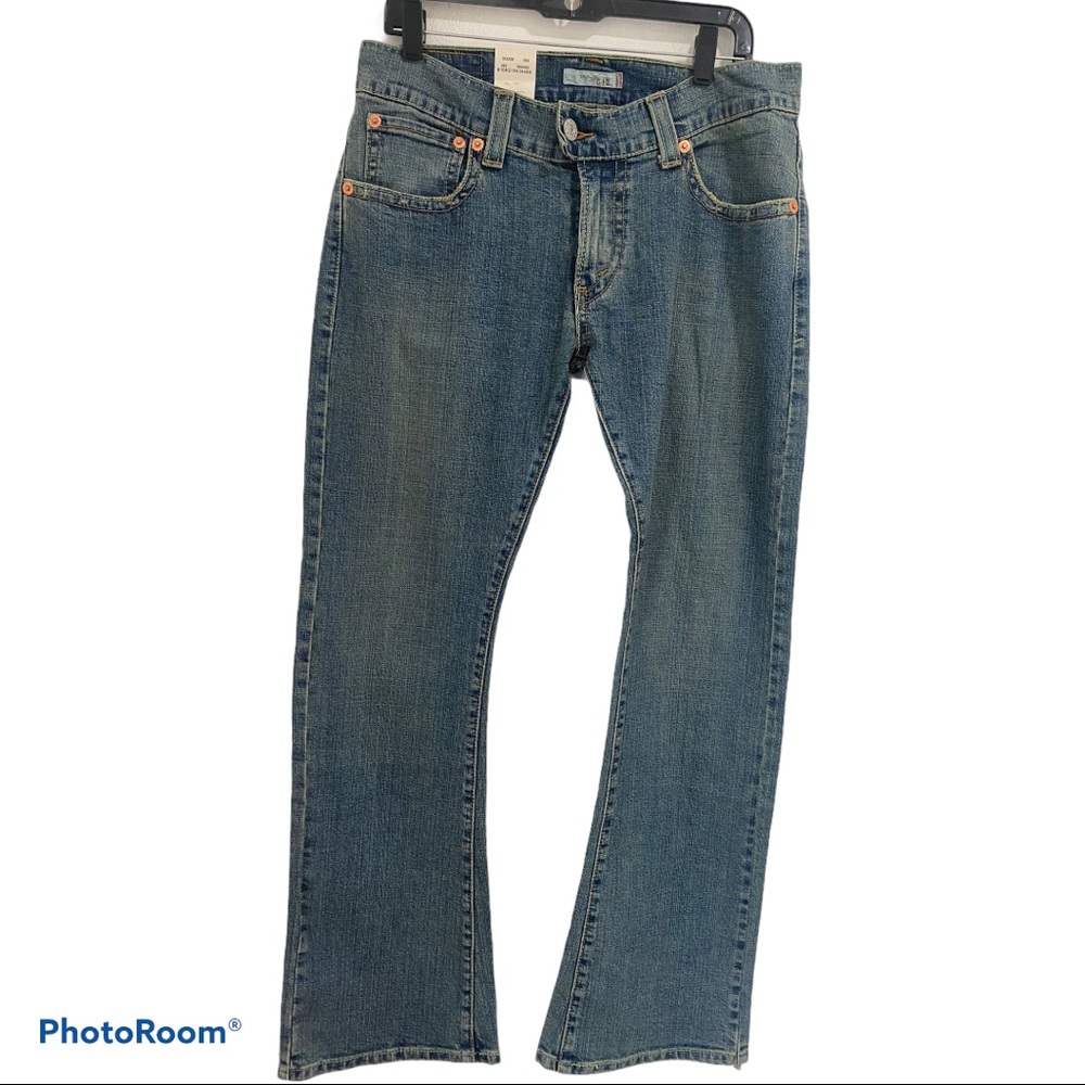 Levi Jean 12M NWT low rise wash blue 542 misses